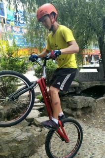 国产单车吐槽视频合集大全,揭秘那些让人哭笑不得的骑行瞬间