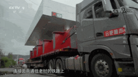 国产卡车公路视频播放,展现中国制造力量