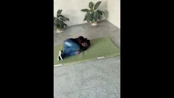 国产斯慕踩踏视频,国产斯慕踩踏事件现场直击