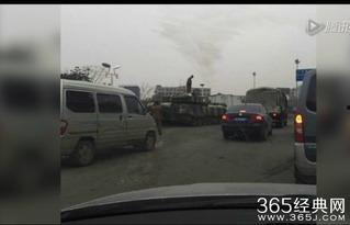 国产卡车追尾视频真实高清,惊心动魄！国产卡车追尾事故现场高清还原